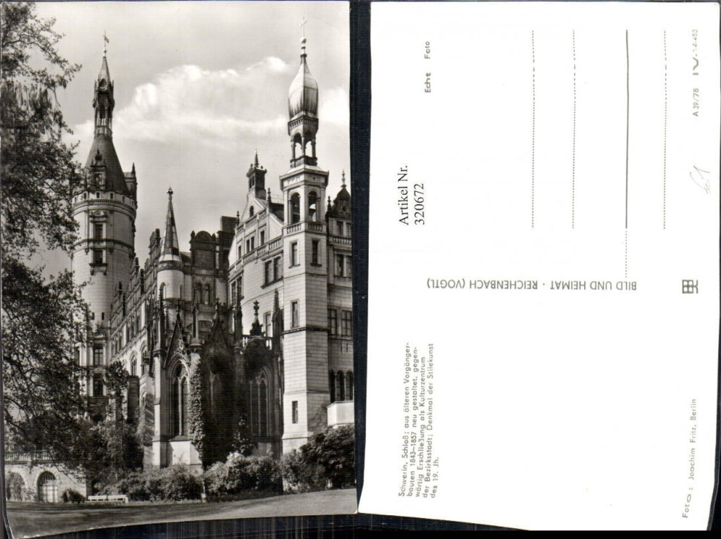 320672,Foto Ak Schwerin Schloß