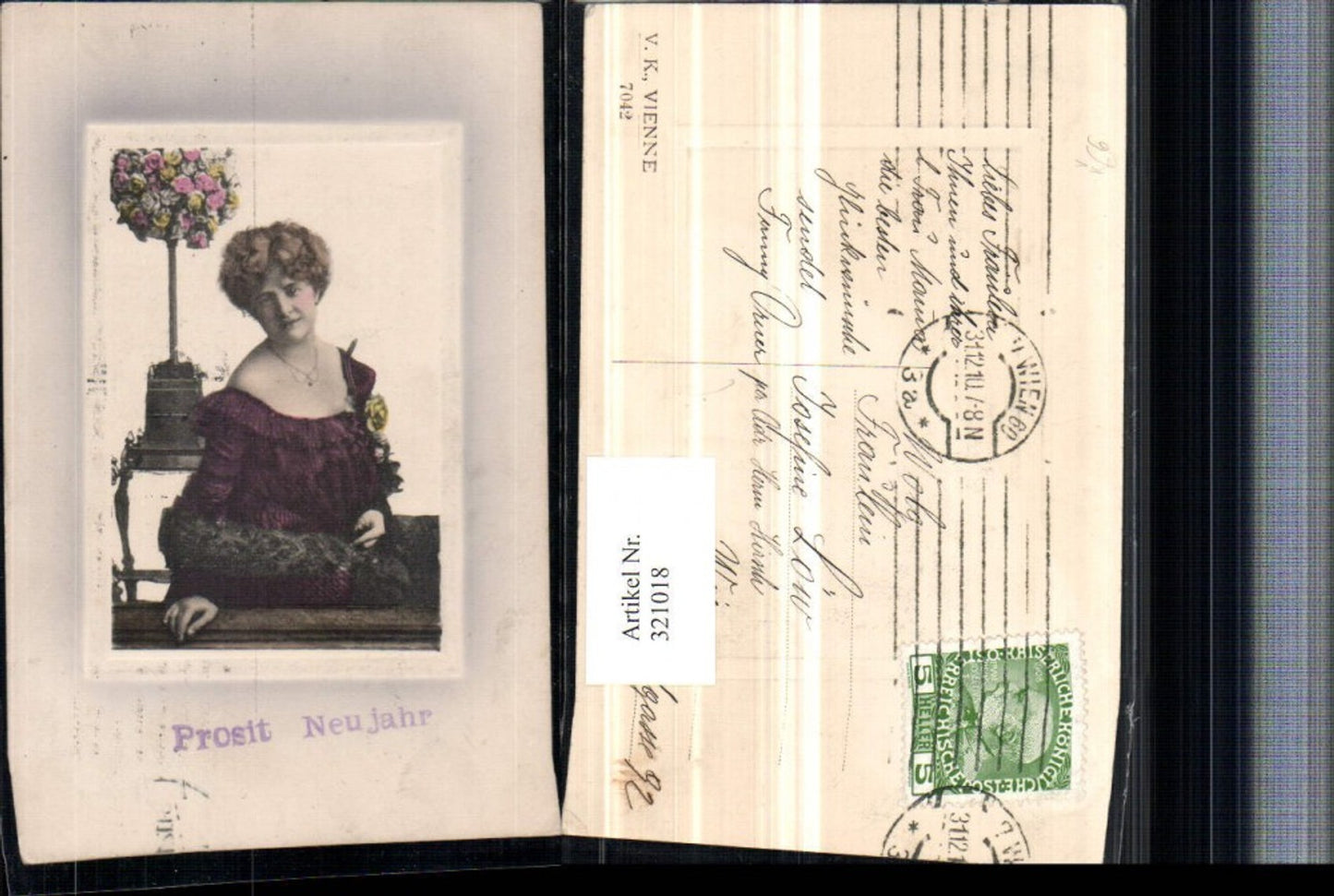 321018,V.K. Vienne 7042 Künstlerkarte Neujahr Frau m. Kleid Stola Präge Passepartout
