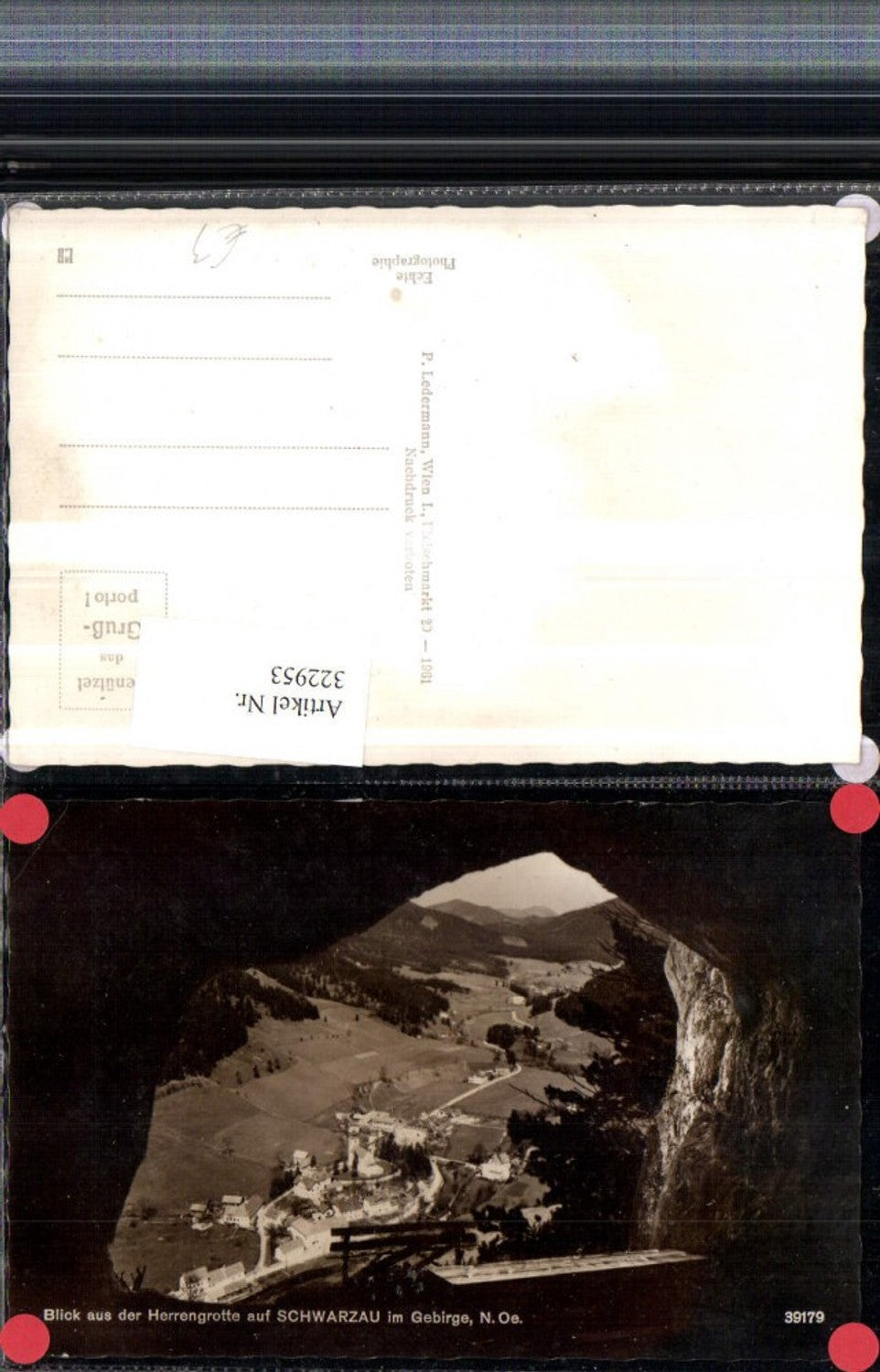 322953,Blick aus der Herrengrotte auf Schwarzau im Gebirge Totale