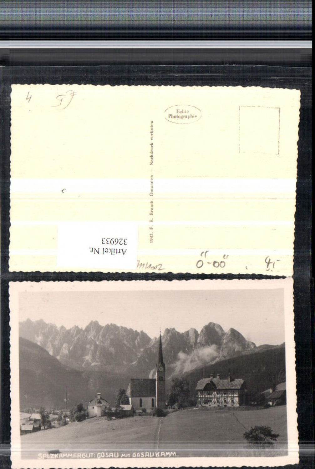 326933,Gosau Kirche m. Gosaukamm Bergkulisse