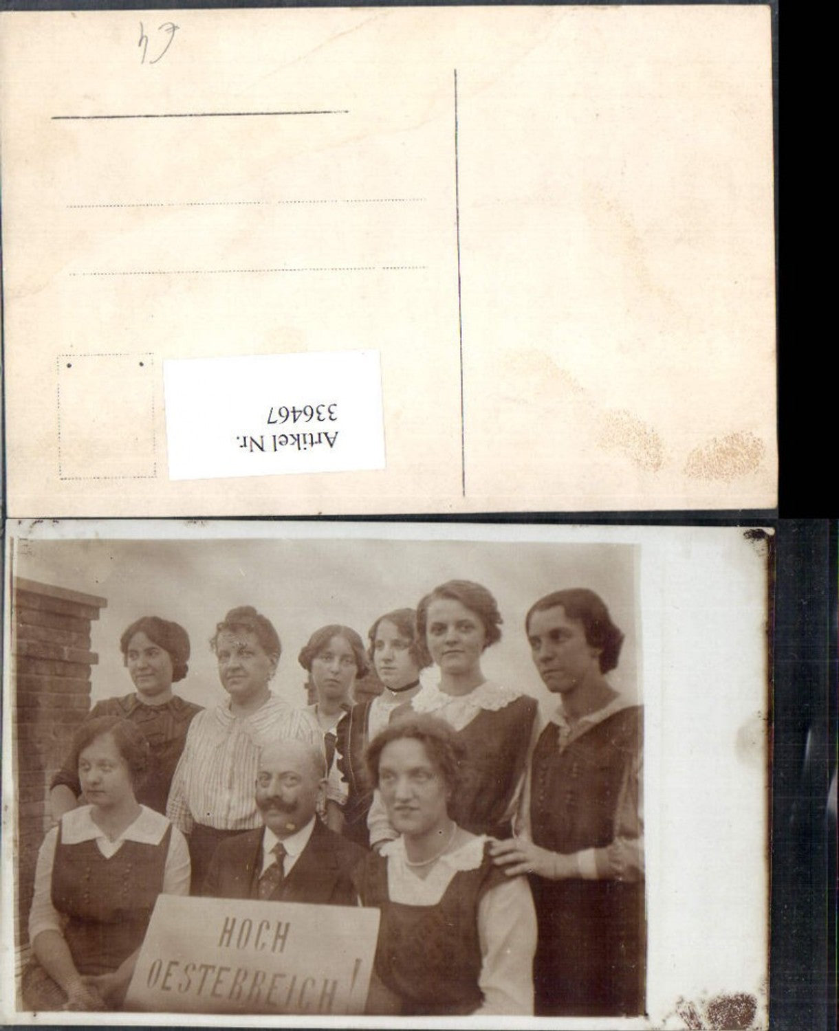 336467,Politik Gruppenbild Frauen m. Mann Schild Hoch Österreich