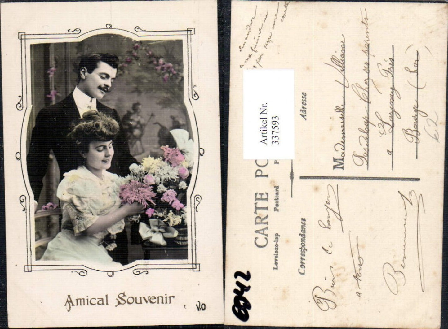 337593,Liebe Paar Verliebter Blick Blumenstrauß Passepartout Amical Souvenir