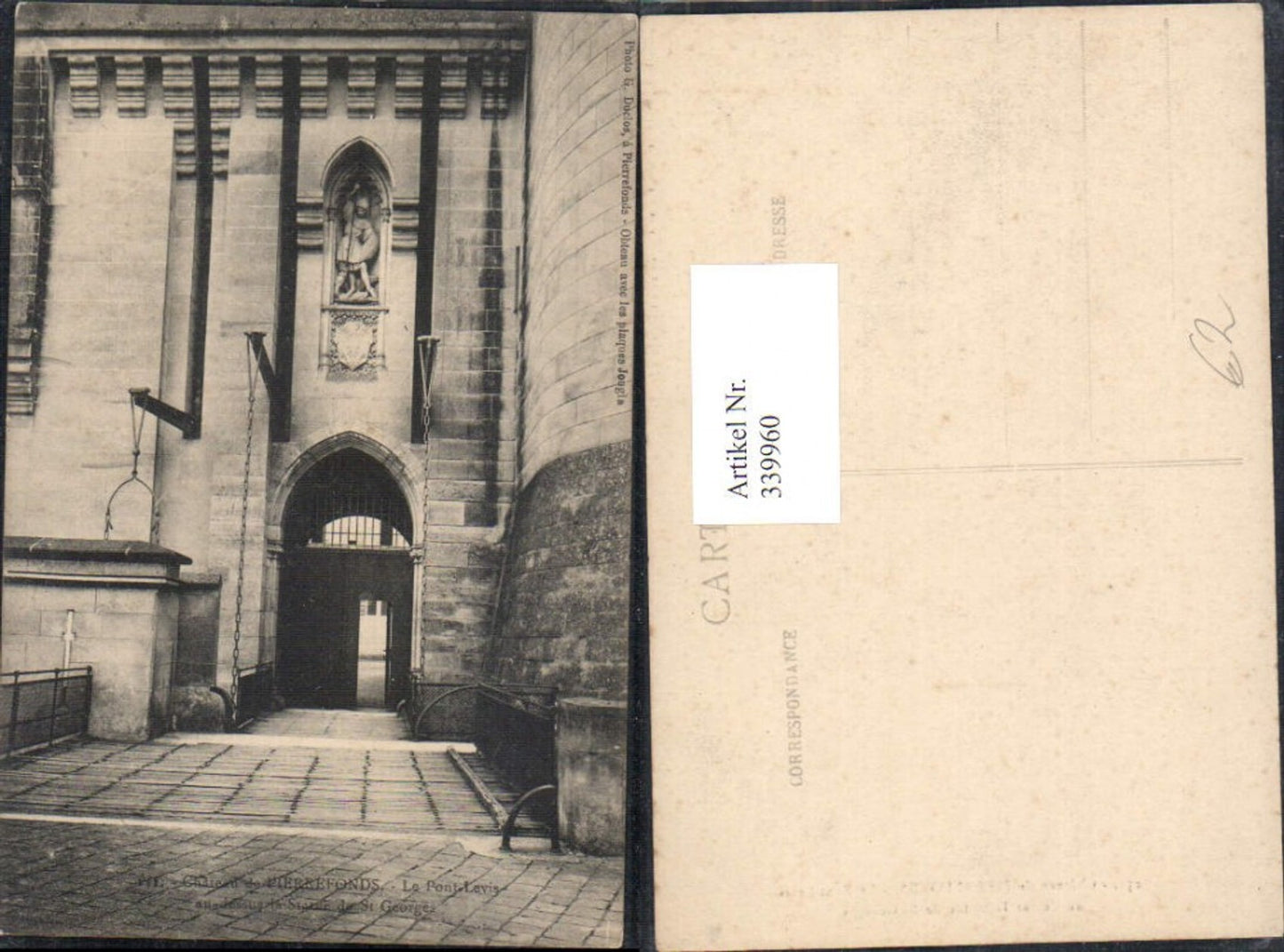 339960,Picardie Oise Pierrefonds Chateau Le Pont Levis