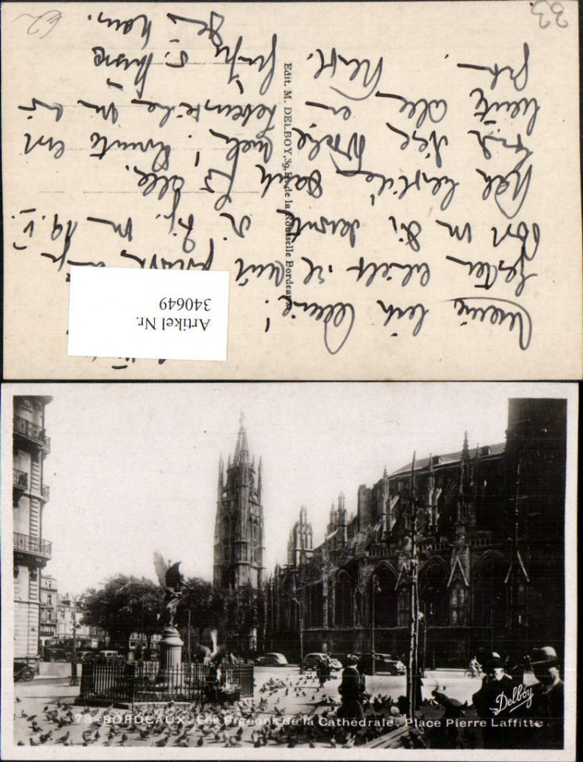 340649,Aquitaine Gironde Bordeaux Place Pierre Laffitte Les Pigeons de la Cathedrale Church
