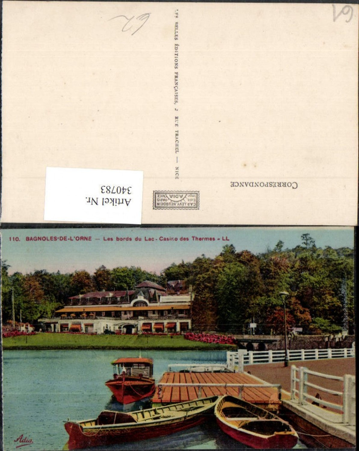 340783,Basse-Normandie Orne Bagnoles-de-l'Orne Les bords du lac Casino des Thermes Boote