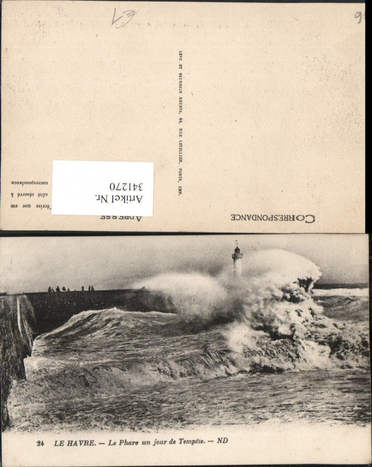 341270,Haute-Normandie Seine-Maritime Le Havre Le Phare un jour de Tempete Brandung Leuchtturm