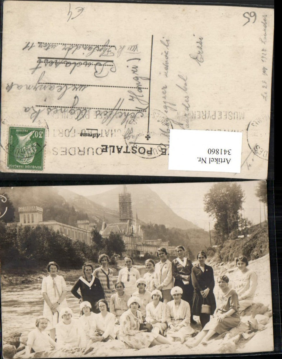 341860,Midi-Pyrenees Hautes-Pyrenees Lourdes Kirche Frauen Gruppenbild