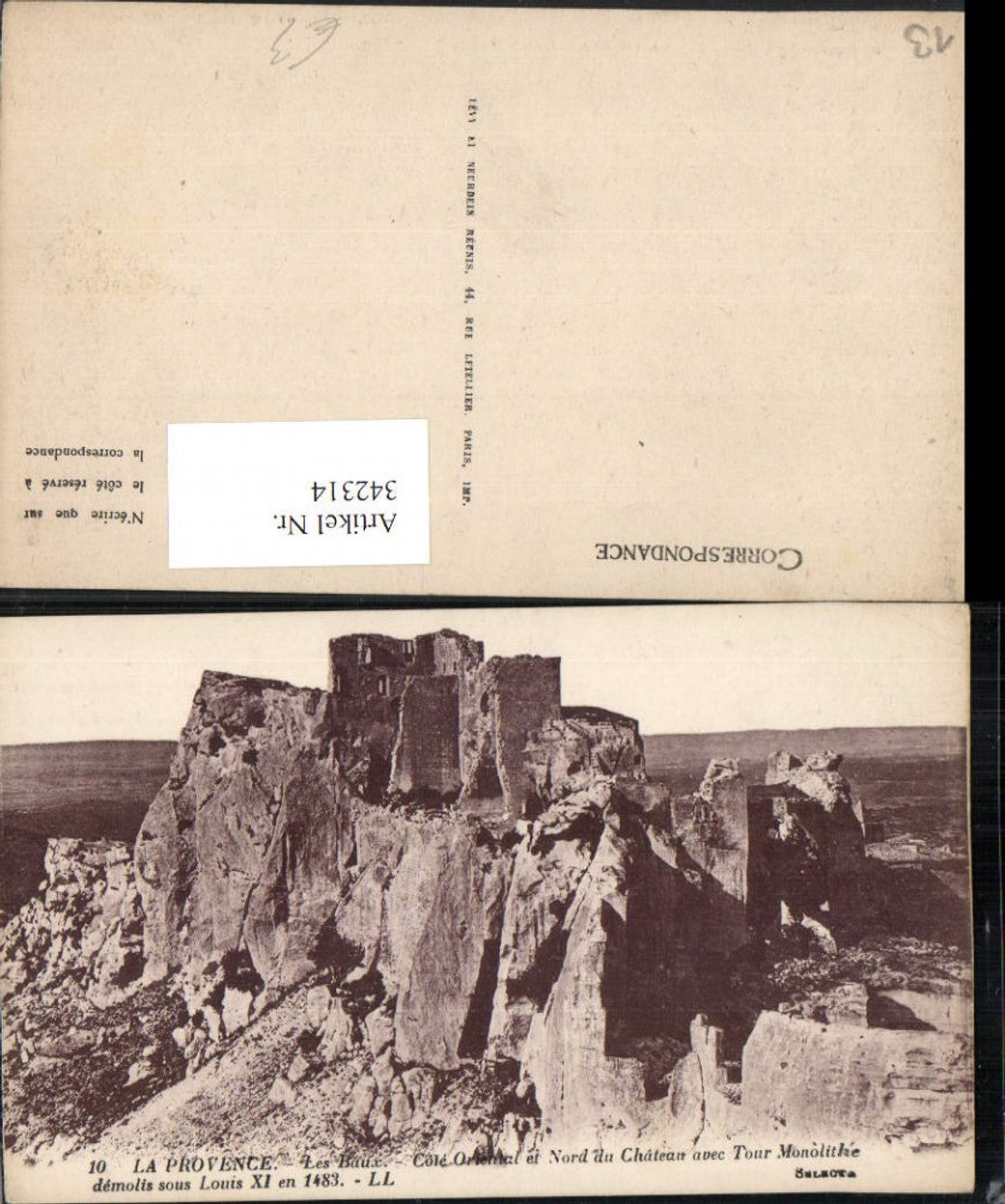 342314,Provence-Alpes-Cote-Azur Bouches-de-Rhone Les Baux Chateau avec Tour Monolithe