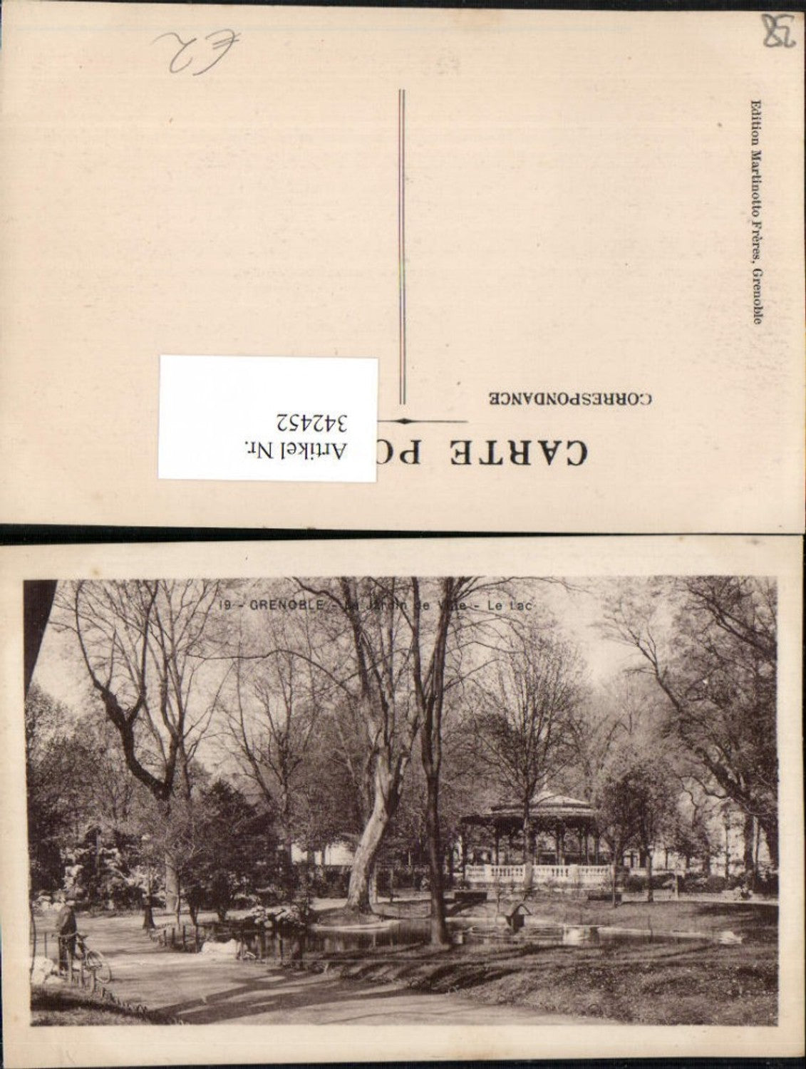 342452,Rhone-Alpes Isere Grenoble Le Jardin de Ville Le Lac Teich Pavillon