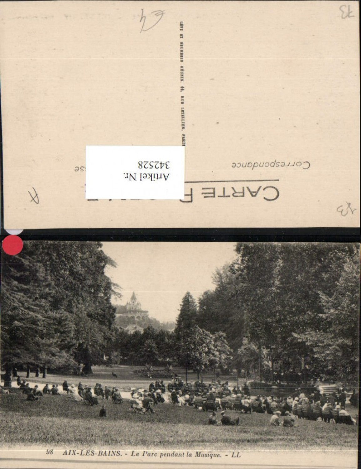 342528,Rhone-Alpes Savoie Aix-les-Bains Le Parc pendant la Musique Park