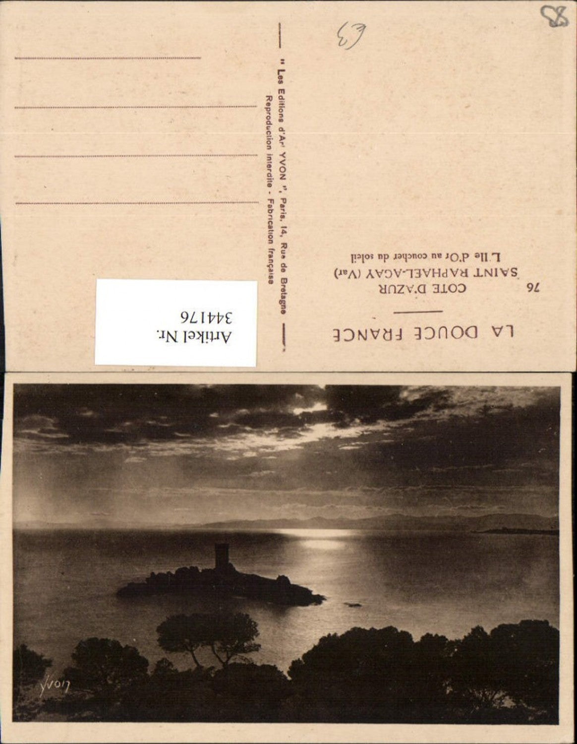 344176,Provence-Alpes-Cote-Azur Var Saint Raphael-Agay L'Ile d'Or au coucher du soleil Insel