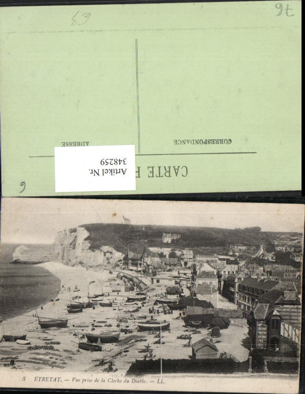 348259,Haute-Normandie Seine-Maritime Etretat Vue prise de la Cloche du Diable Strand Boote