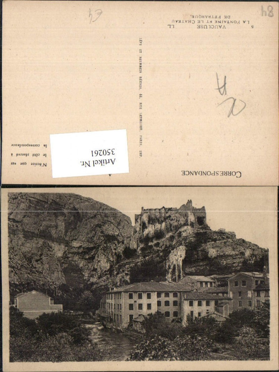 350261,Provence-Alpes-Cote-Azur Vaucluse La Fontaine et le Chateau de Petrarque
