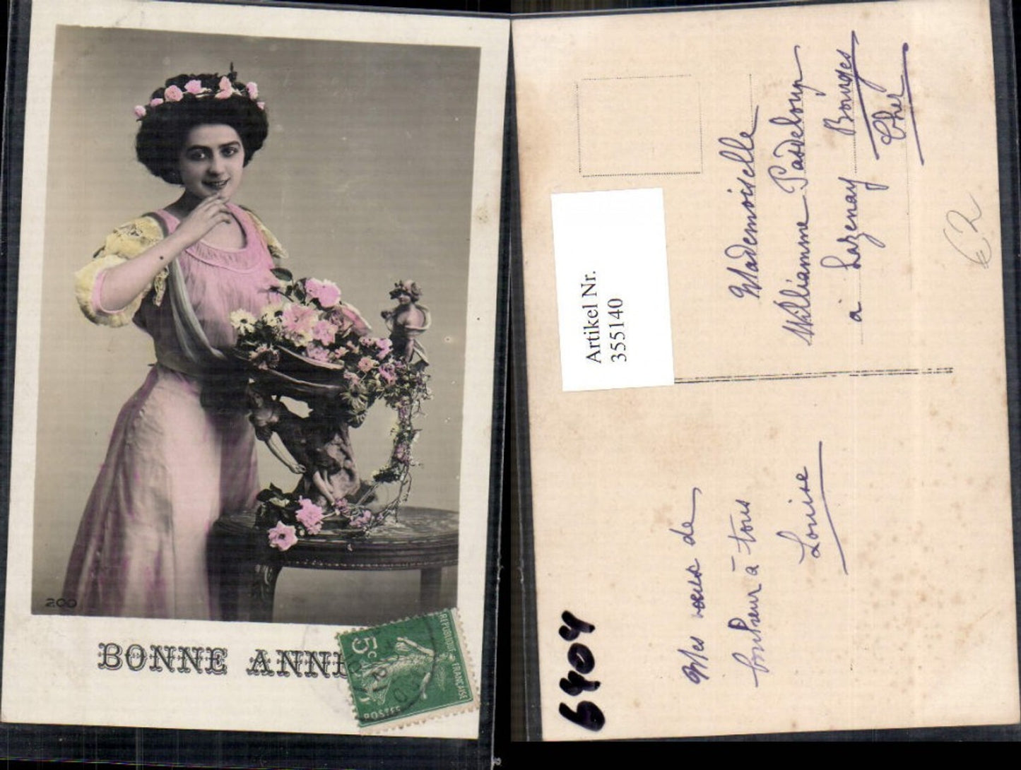 355140,Foto Ak Frau Blumen i. Haar Rosen Blumen Bonne Annee