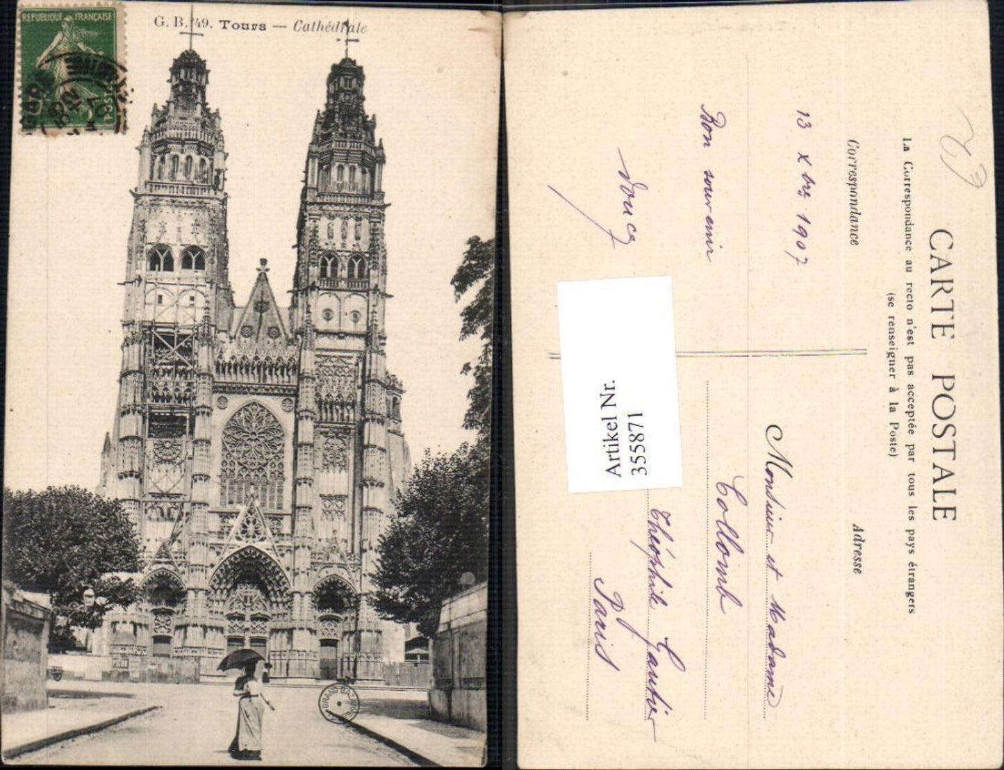 355871,Tours Cathedrale Kathedrale Frau m. Schirm i. Vordergrund
