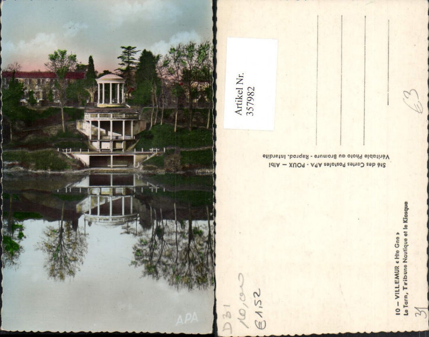 357982,Midi-Pyrenees Haute-Garonne Villemur Le Tarn Tribune Nautique et le Kiosque Pavillon