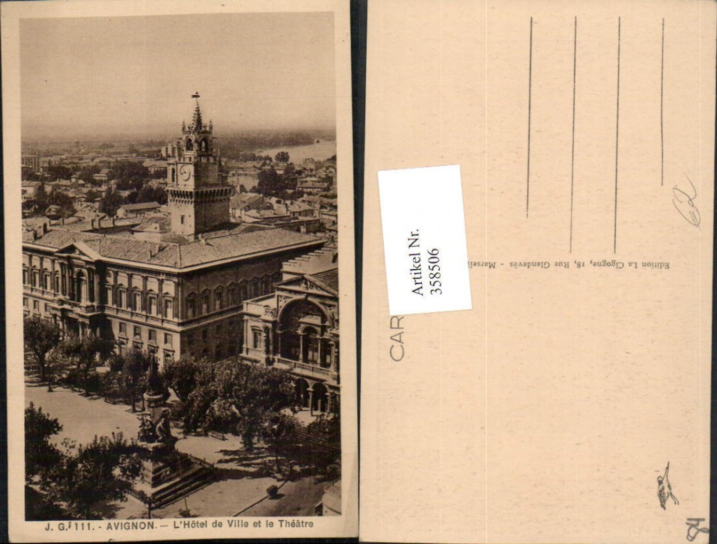 358506,Provence-Alpes-Cote-Azur Vaucluse Avignon Hotel de Ville et le Theatre Rathaus