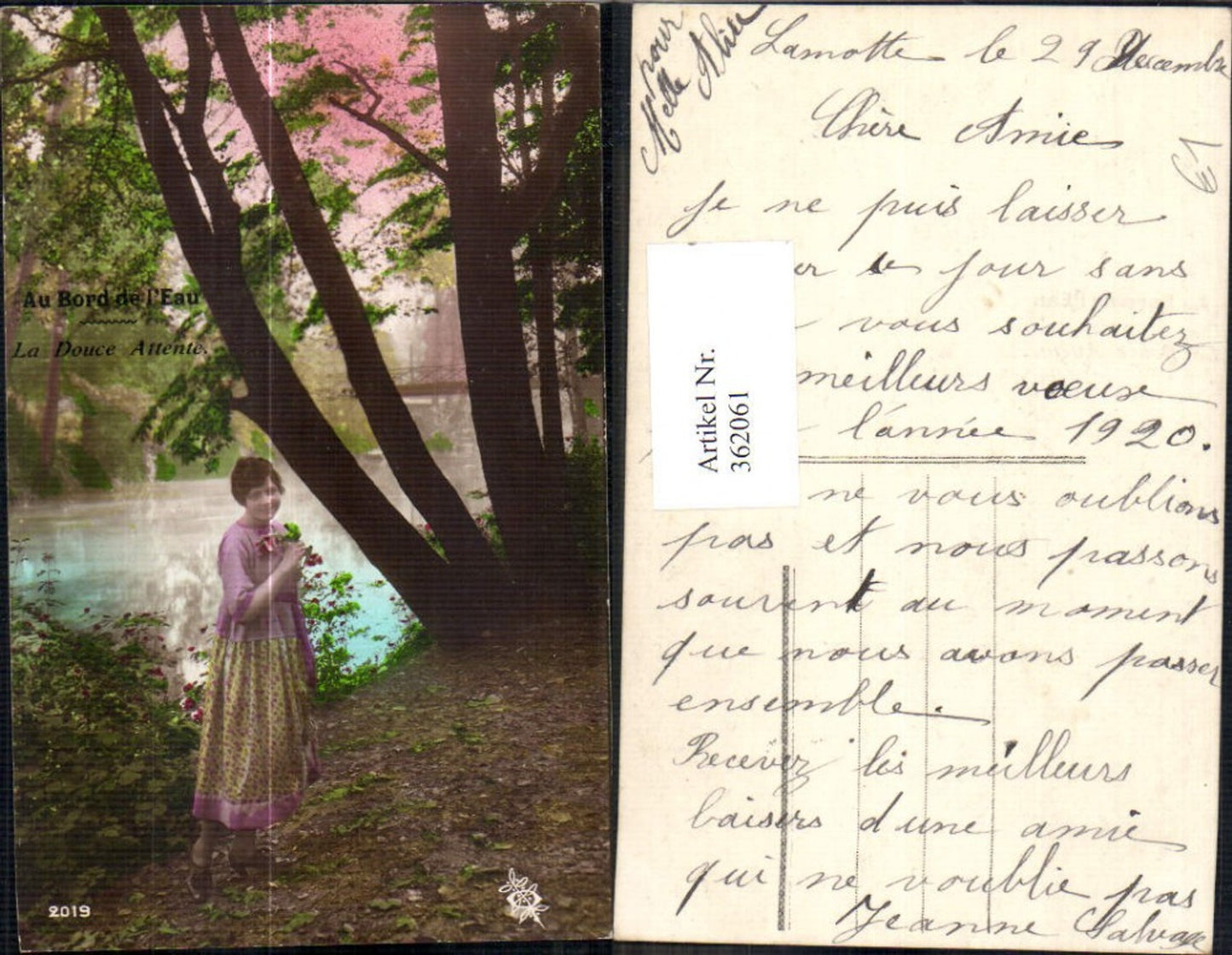 362061,Frau Kleid Blumen Rosen b. Baum Fluss Landschaft Au Bord d l Eau La Douce Attente