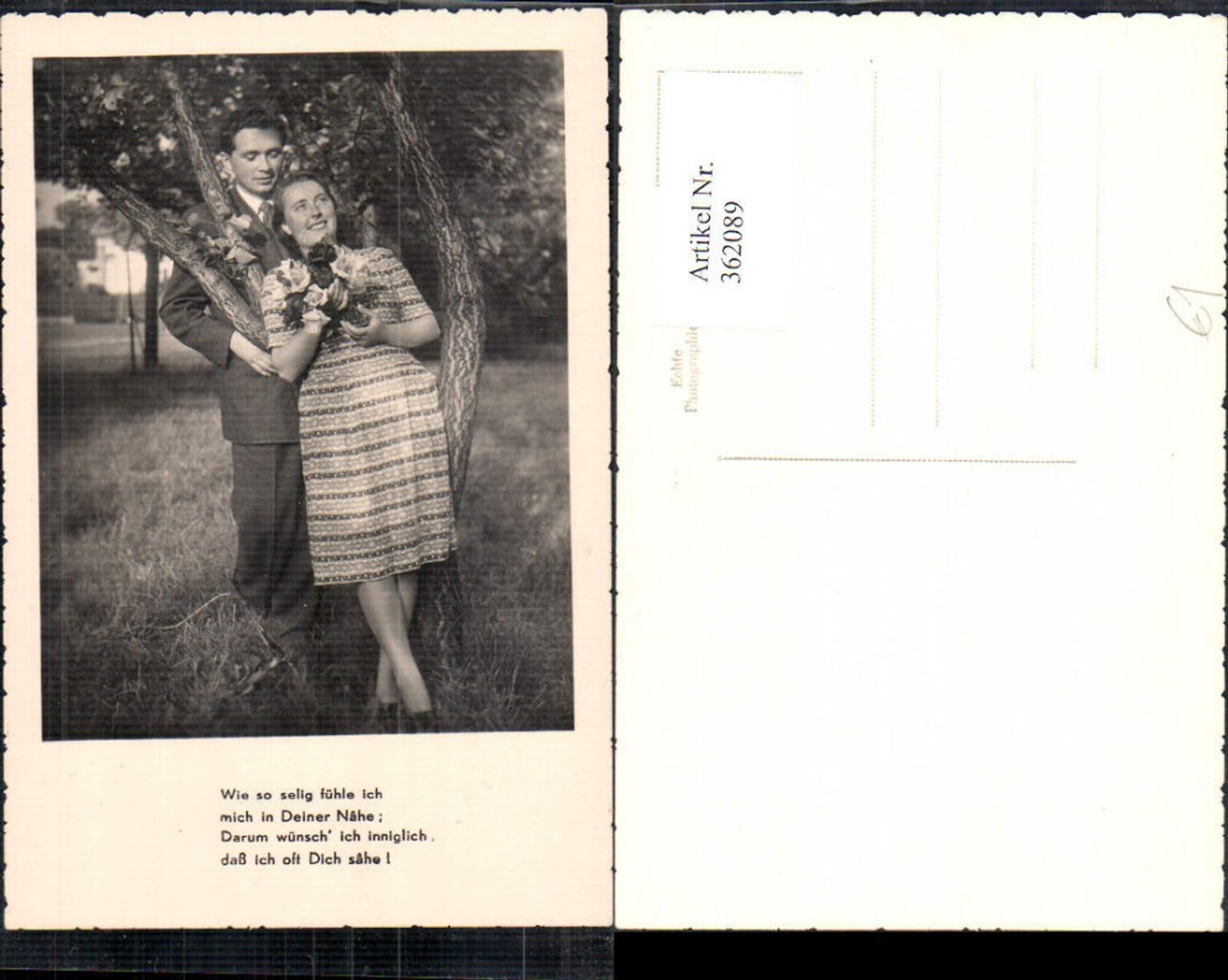 362089,Foto Ak Liebe Paar Verliebte Blick b. Baum Blumen Strauß Spruch Text