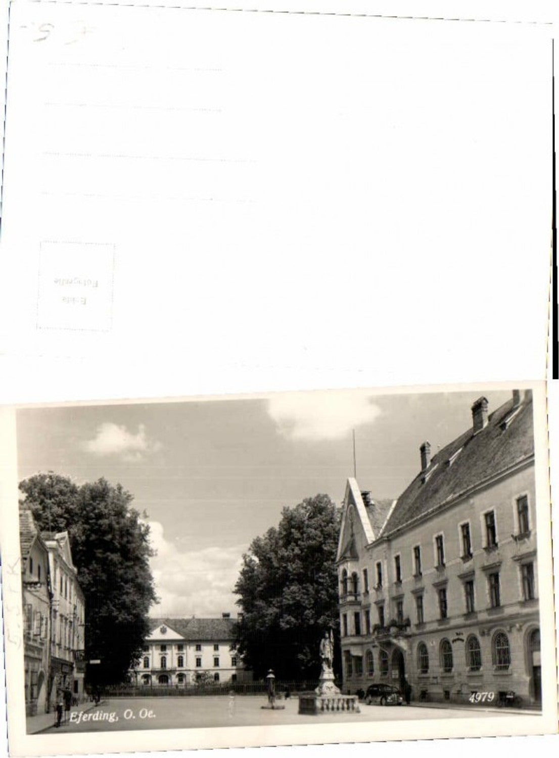 66043, Eferding main square with vintage cars from around 1940