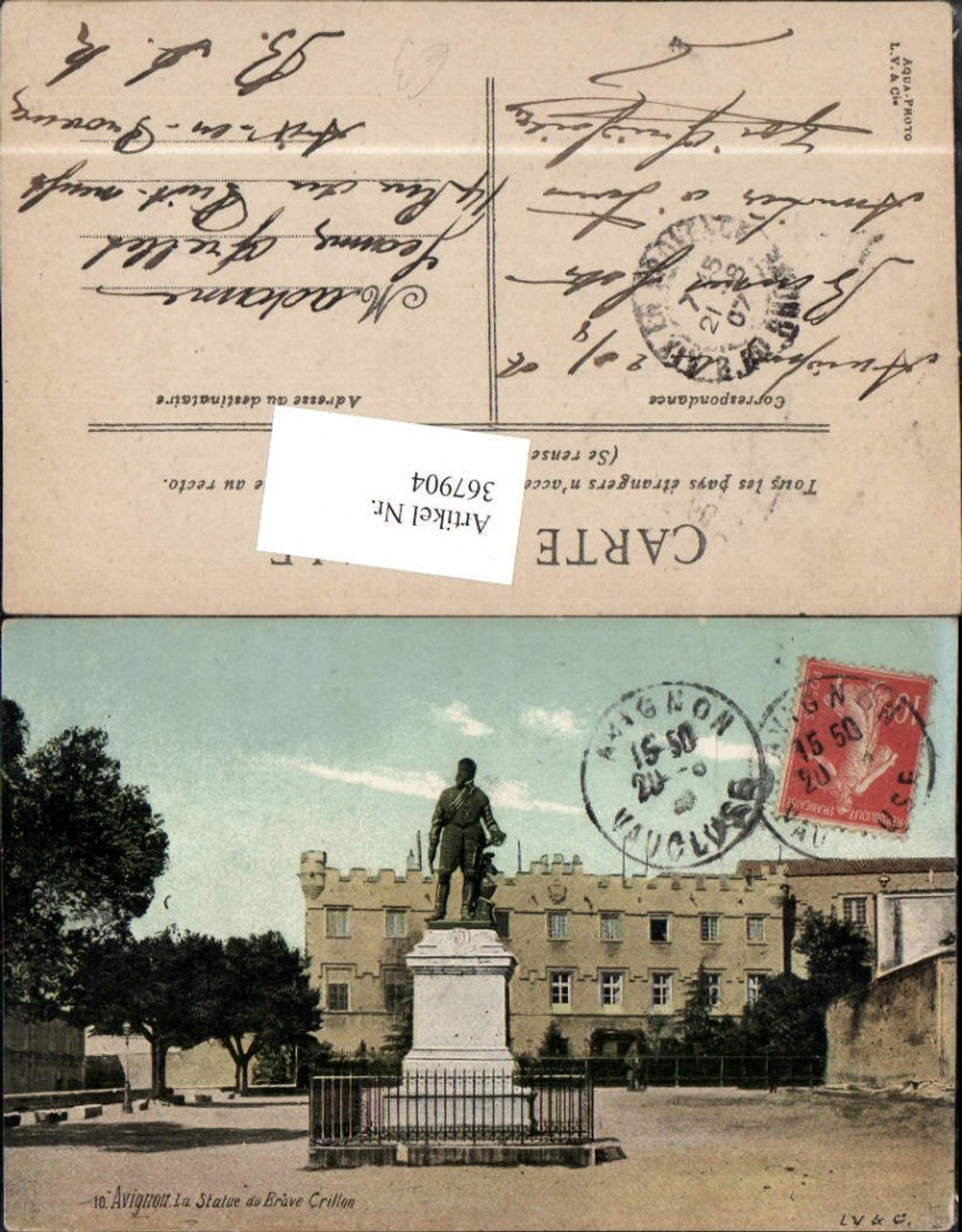 367904,Provence-Alpes-Cote-Azur Vaucluse Avignon La Statue du Brave Crillon Denkmal