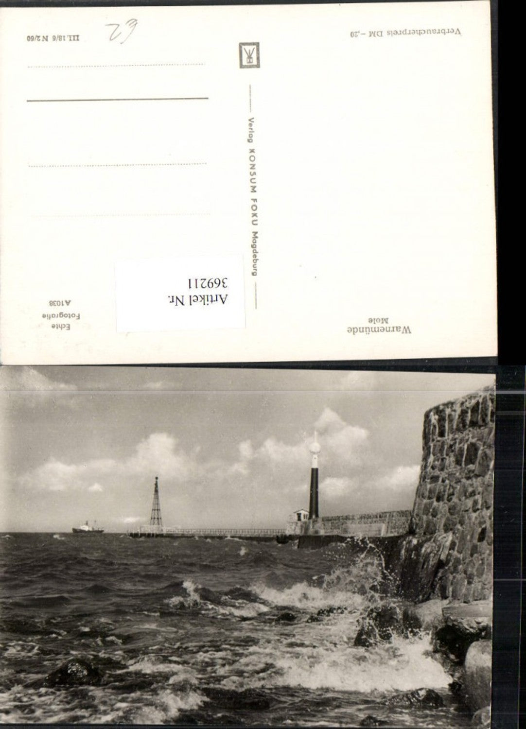 369211,Rostock Warnemünde Mole Brandung Leuchtturm