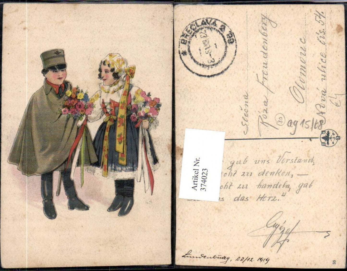 374023,Künstler Ak Kinder Tracht Uniform Soldat Blumen Strauß