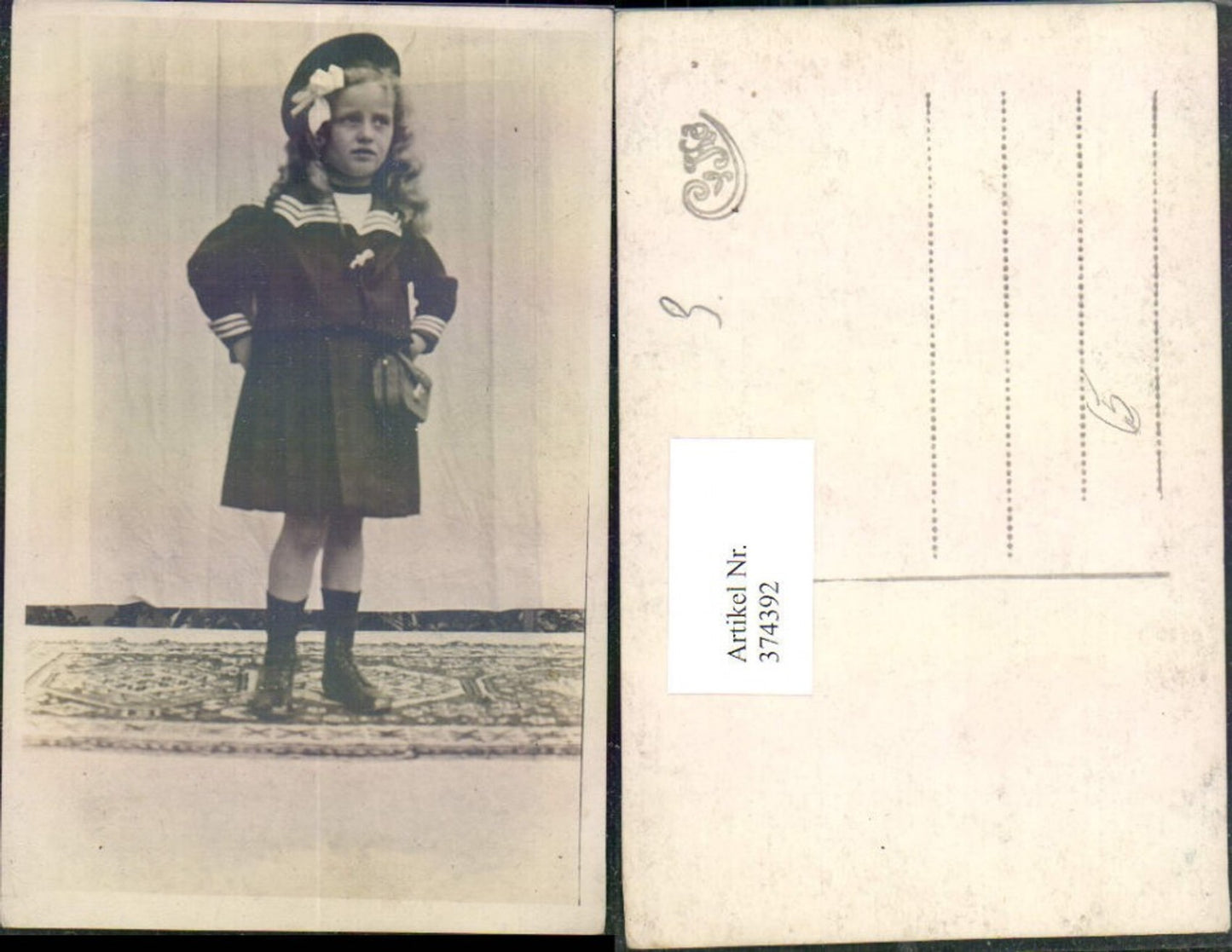 374392,Foto Ak Kind Mädchen Uniform Matrosenanzug Handtasche Hut
