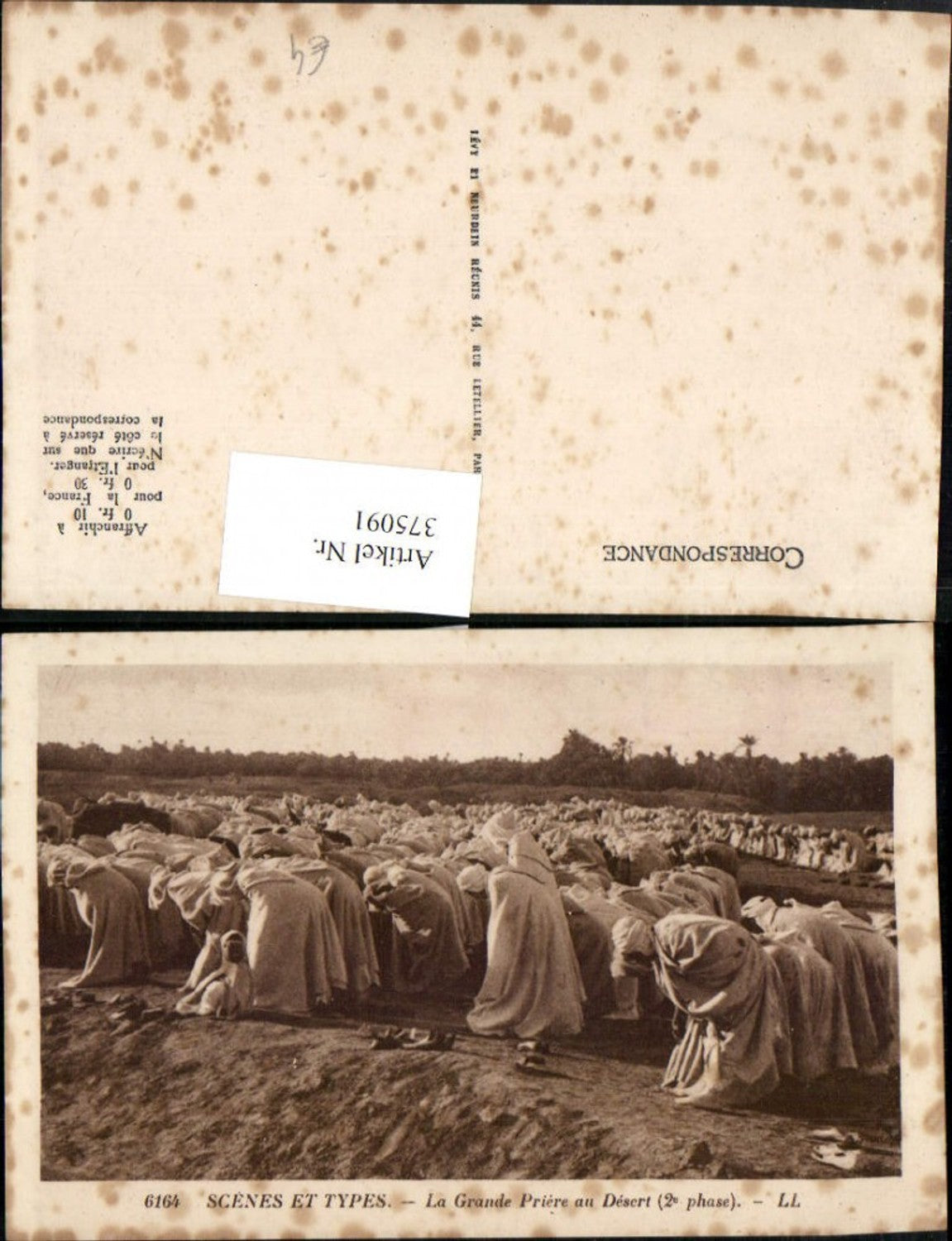 375091,Algeria Scenes et Types La Grande Priere au Desert Volkstypen b. Beten