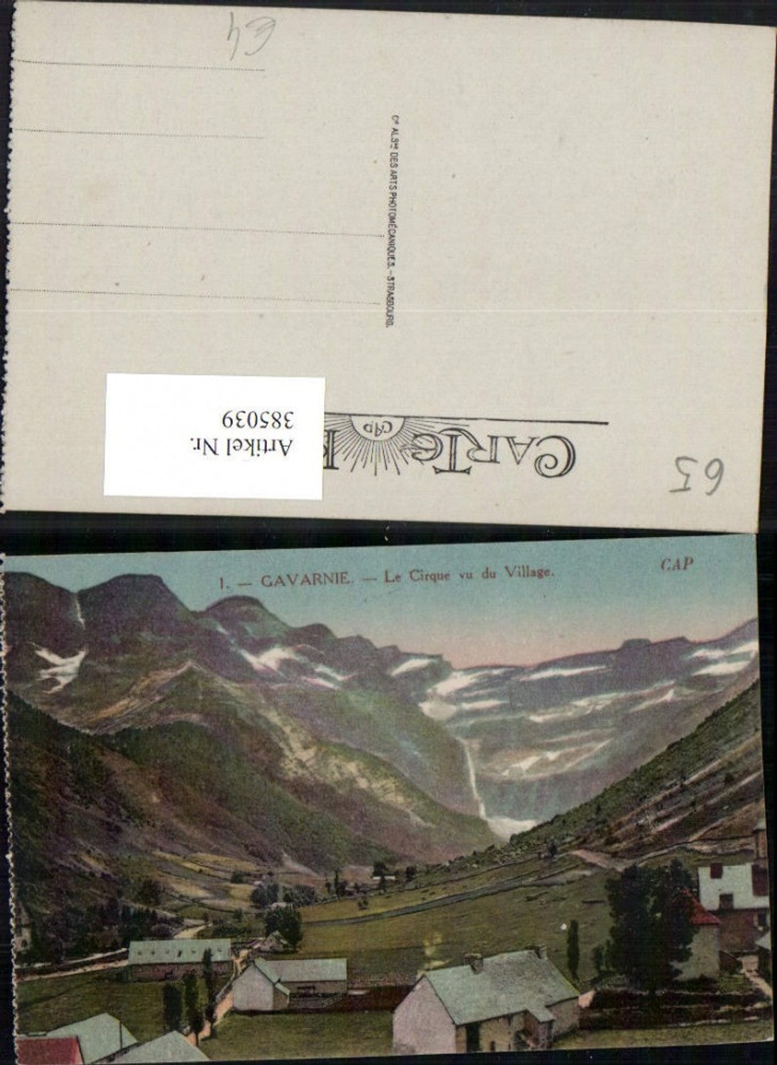 385039,Midi-Pyrenees Hautes-Pyrenees Gavarnie Le Cirque vu du Village Bergkulisse