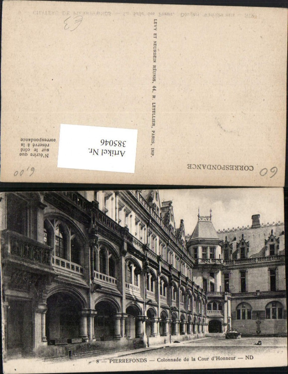 385046,Picardie Oise Pierrefonds Colonnade de la Cour d'Honneur Schloss Arkaden