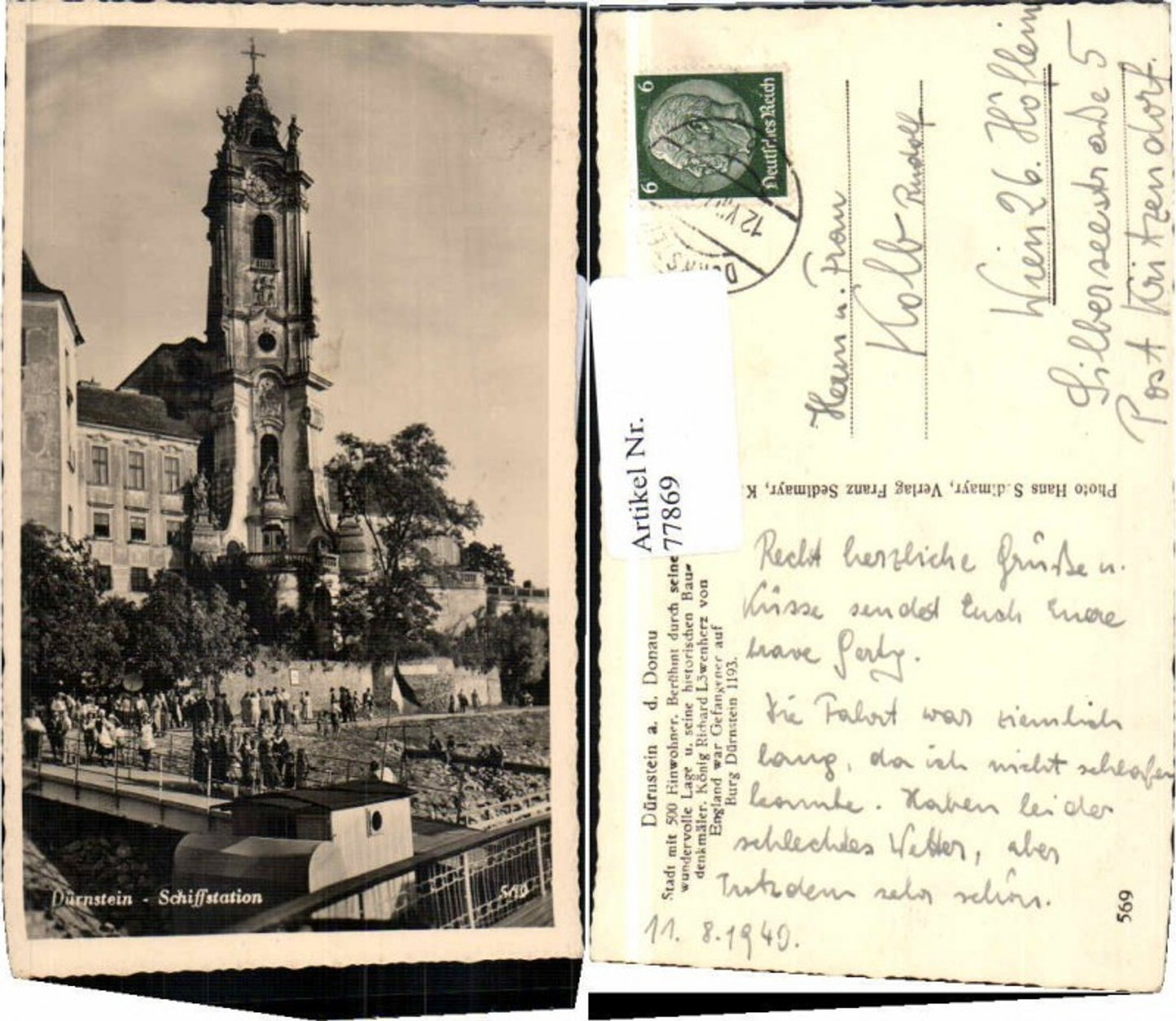 77869,Dürnstein Leute am Landungssteg Schiffstation