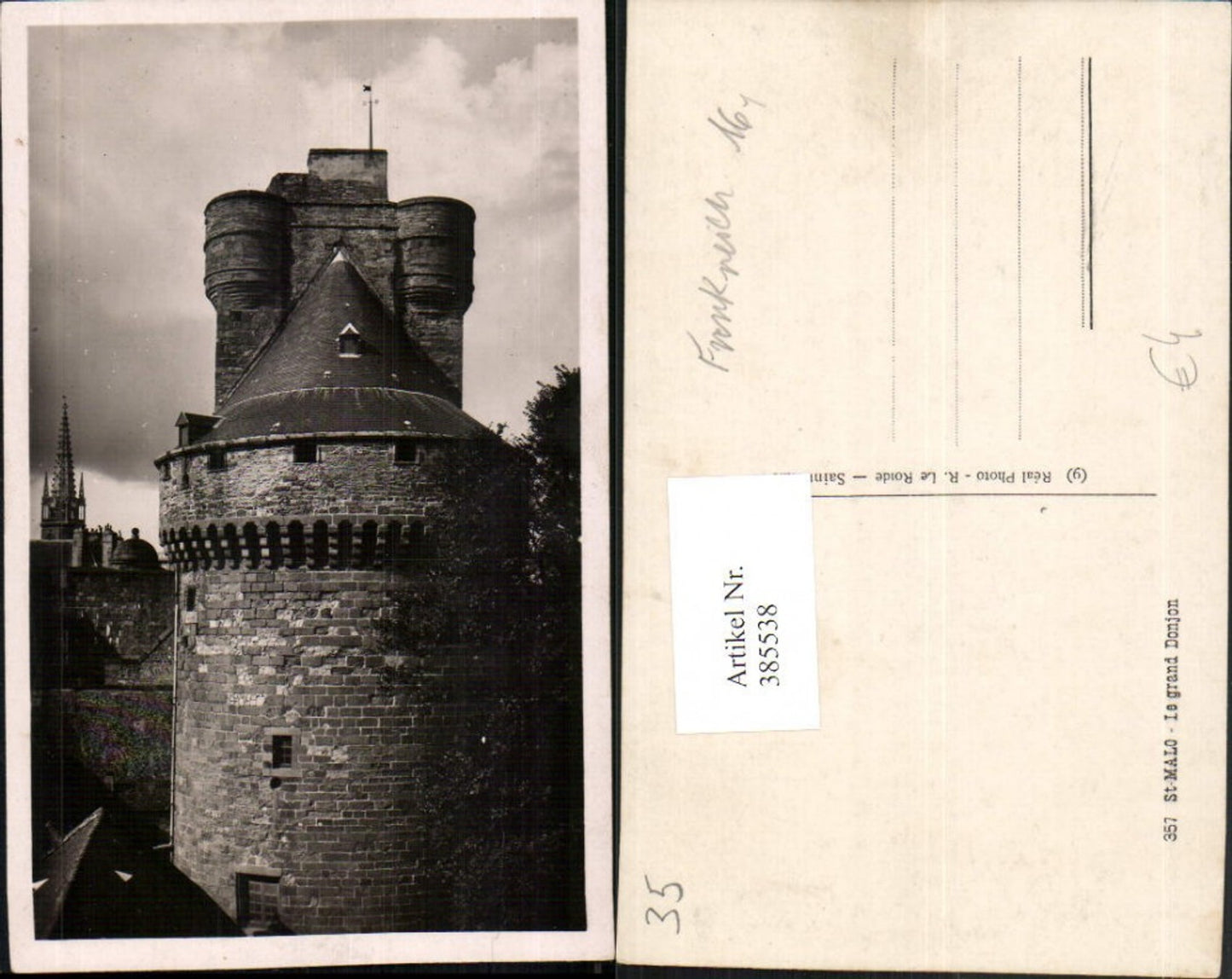 385538,Bretagne Ille-et-Vilaine St-Malo Le grand Donjon Bergfried Turm