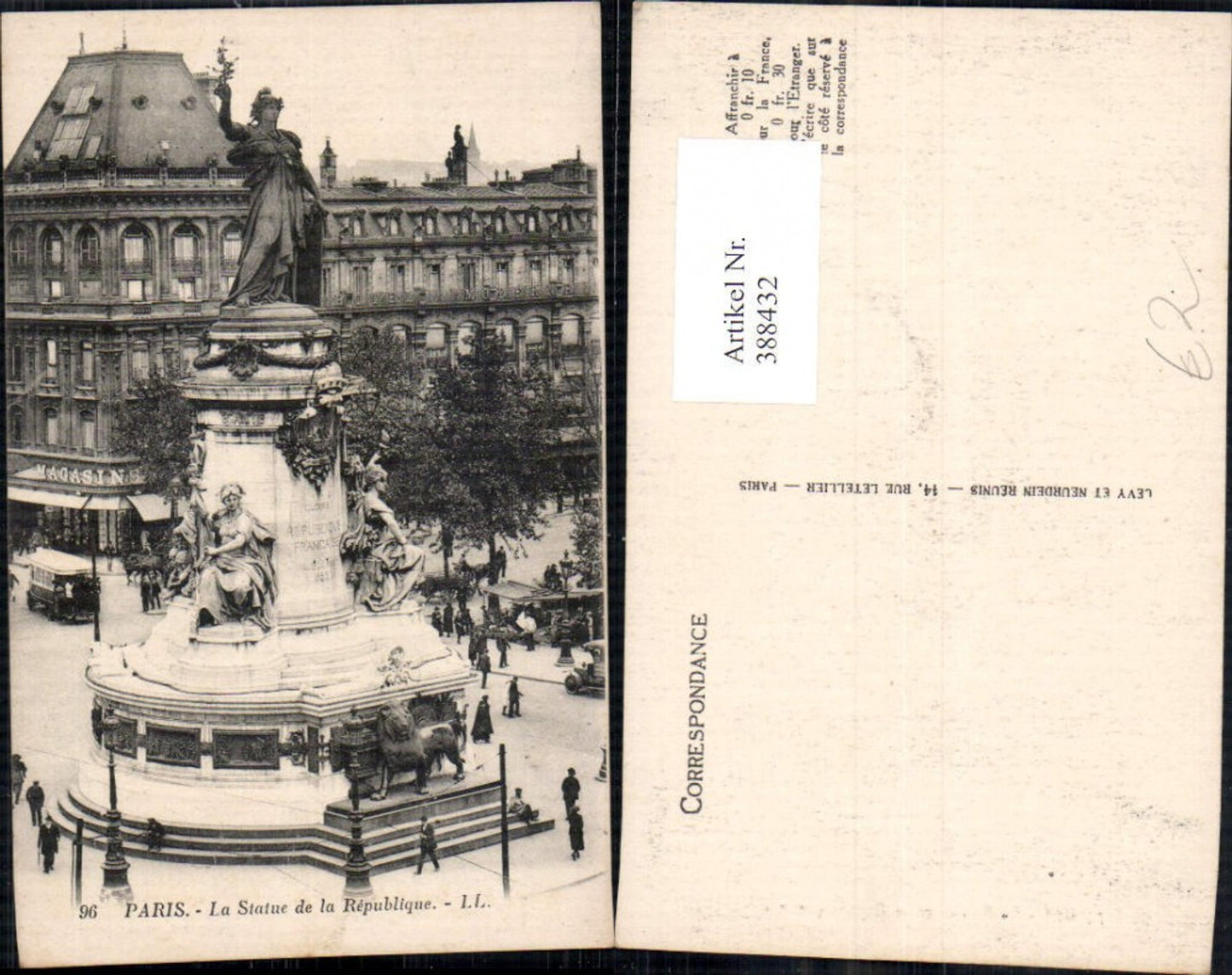 388432,Statue Monument Paris La Statue de la Repubilque