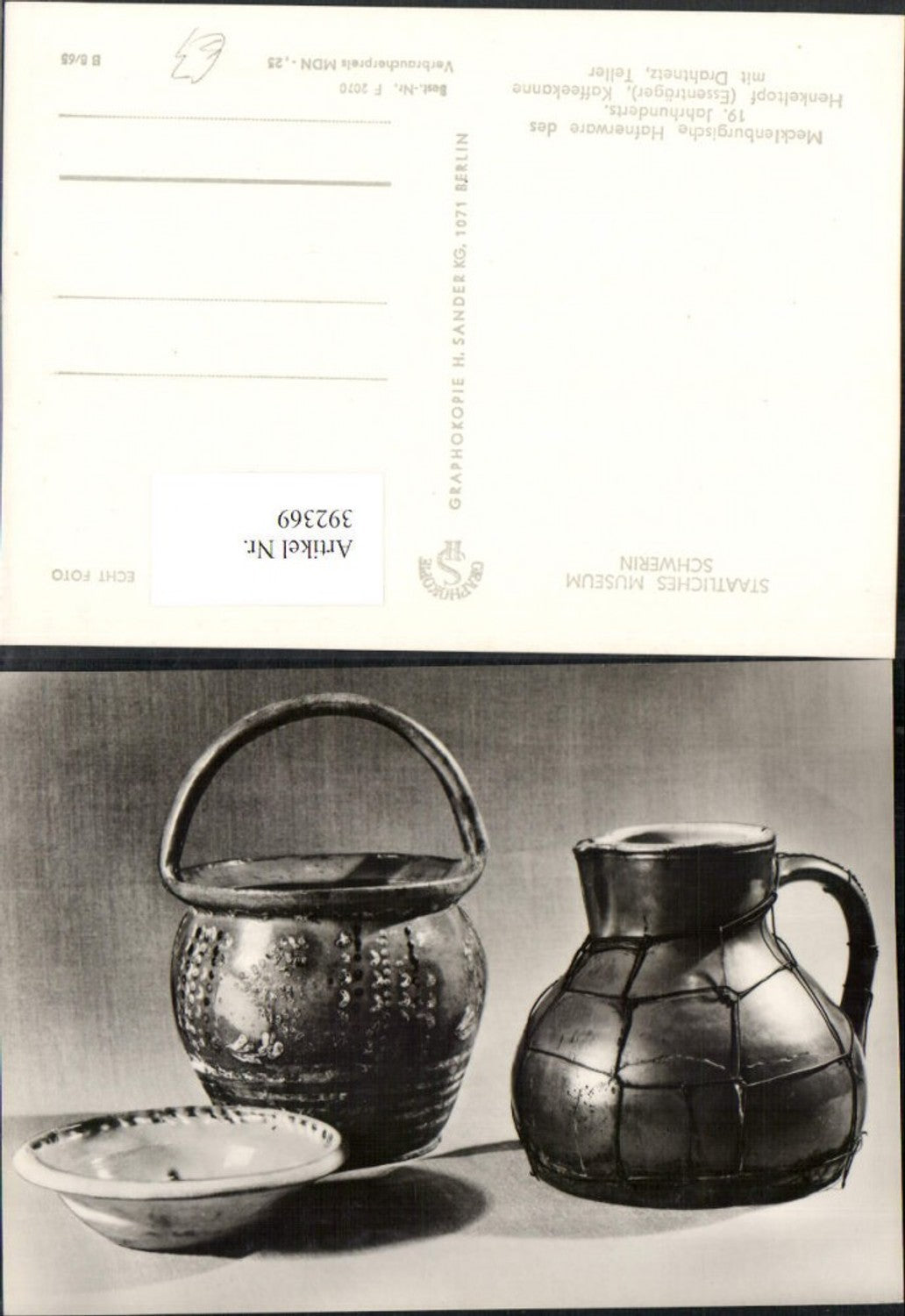 392369,Schwerin Staatliches Museum Mecklenburgische Hafnerware Topf Kanne Teller