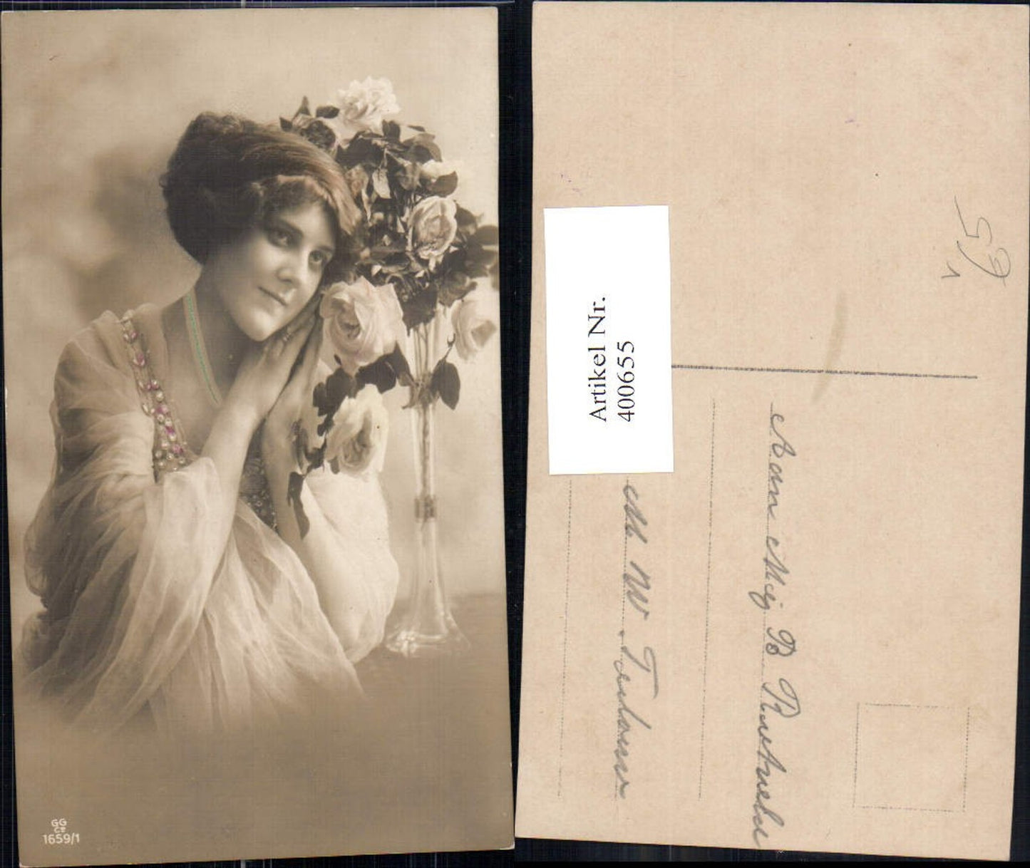400655,Fotokunst Frau Portrait Blumen Rosen i. Vase pub GG Co 1659/1
