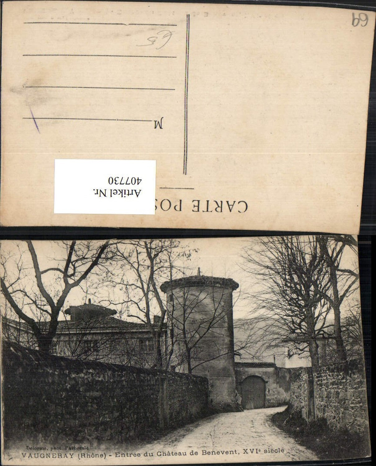 407730,Rhone-Alpes Rhone Vaugneray Entree du Chateau de Benevent Schloss