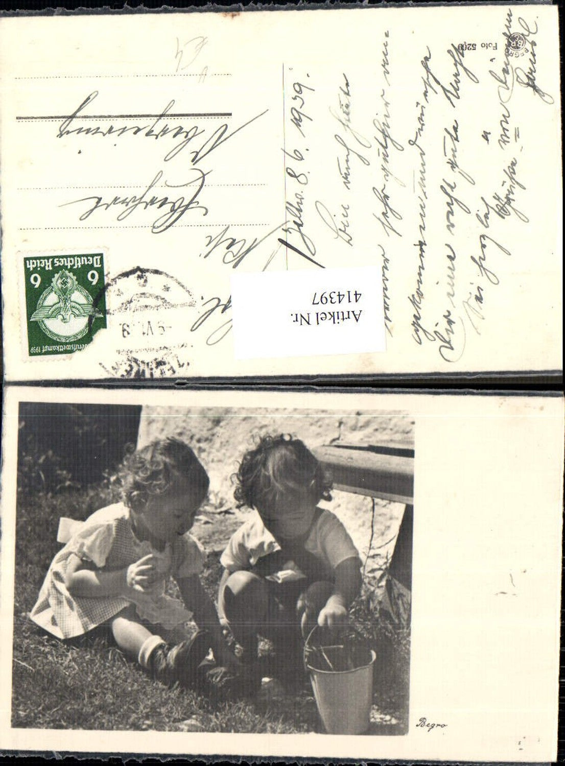 414397,Foto Ak Zwei Kinder m. Eimer Kübel v. Haus pub Begro 5269