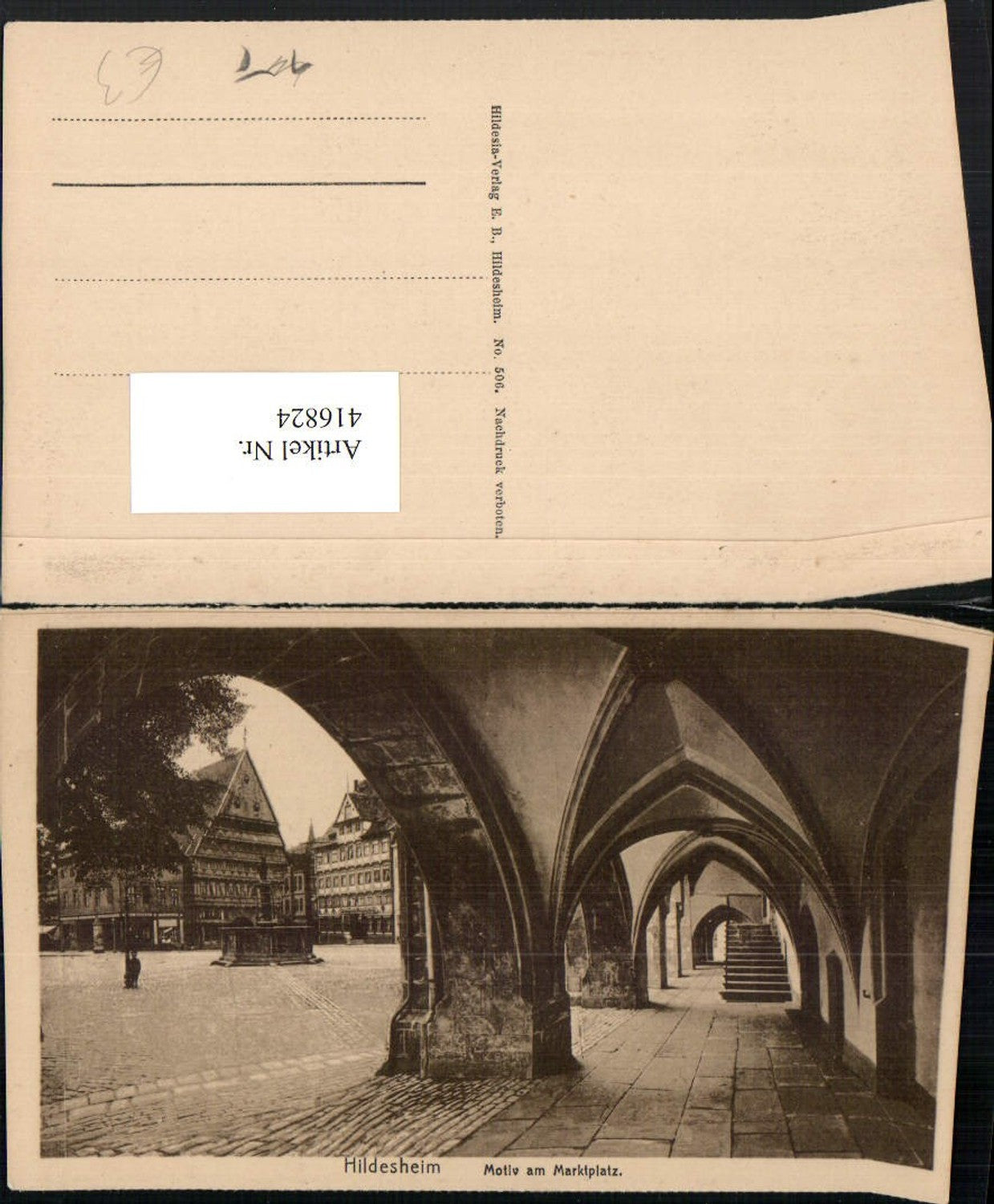 416824,Hildesheim Motiv am Marktplatz Arkadengang Brunnen
