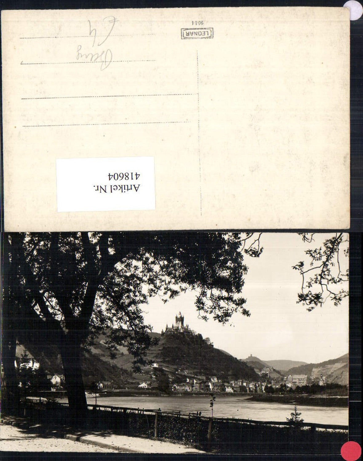 418604,Schloss Burg auf Berg Ansicht m. Dorf Straße i. Vordergrund