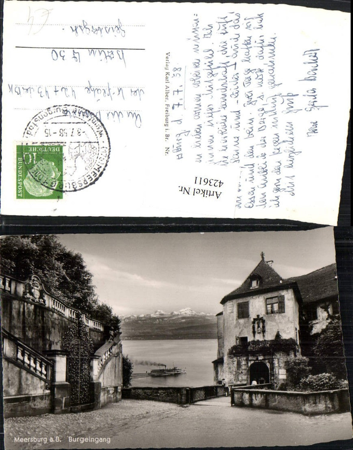 423611,Meersburg am Bodensee Burgeingang Dampfer Bergkulisse