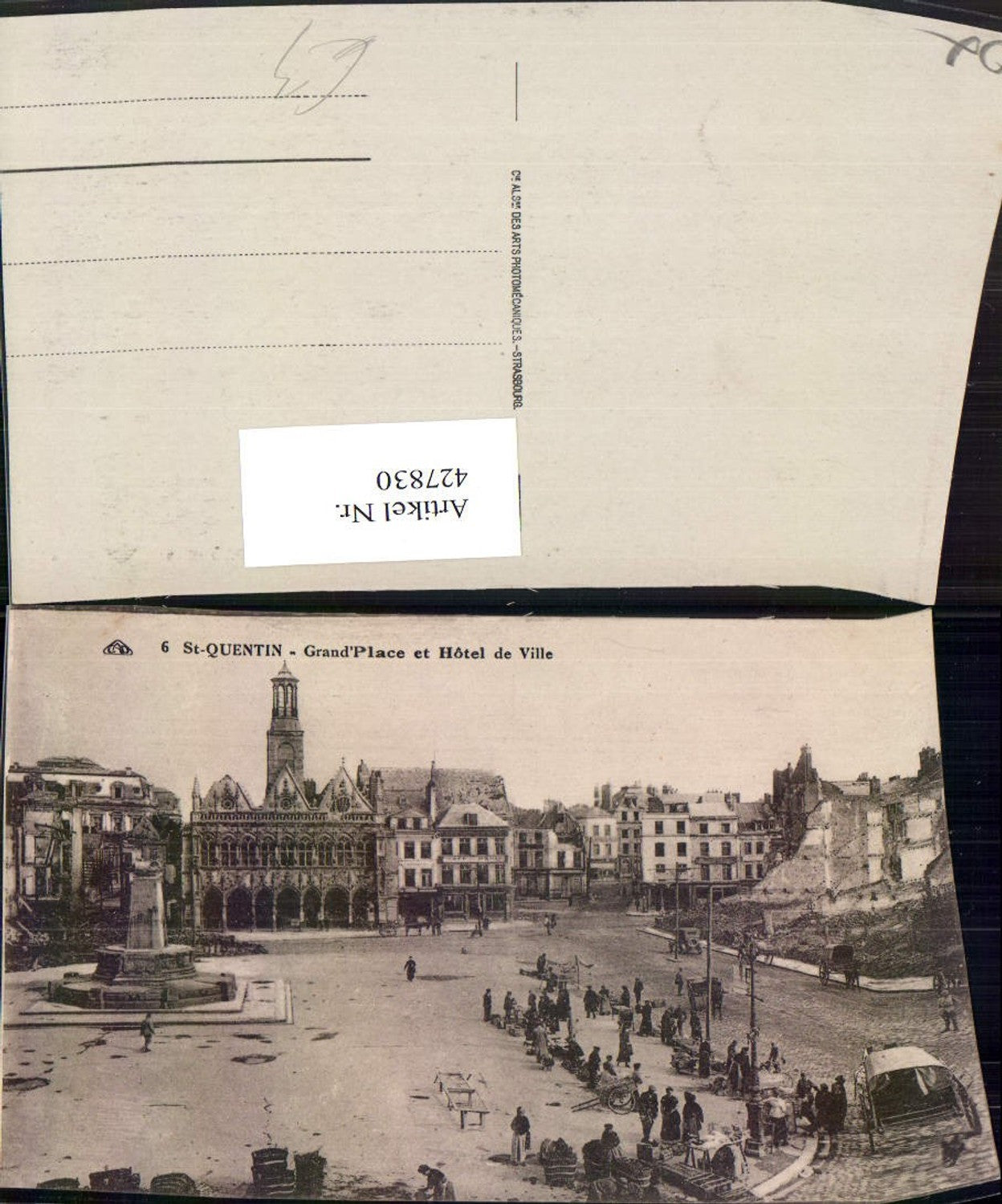 427830,Picardie Aisne St-Quentin Grand Place et Hotel de Ville Rathaus Platz