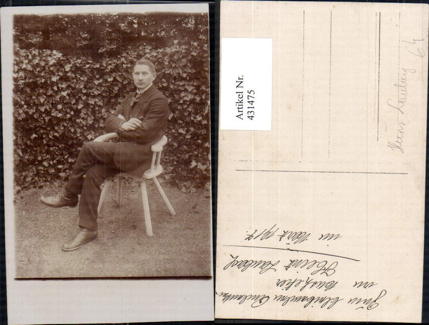 431475,Foto Ak Heinz Lauberg 1917 Mann in Anzug in Stuhl sitzend Rauchen Zigarette