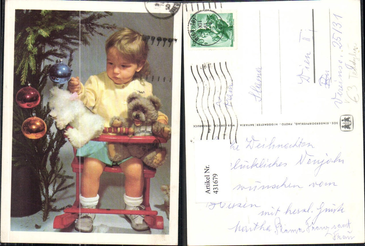 431679,Kind i. Schaukelstuhl Teddy Spielzeug Weihnachtsbaum pub SOS Kinderdorf