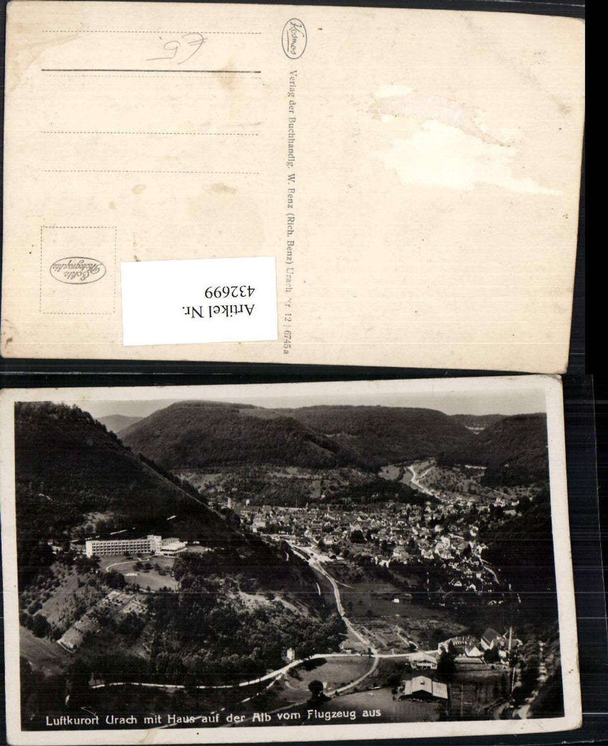 432699,Bad Urach Totale m. Haus auf der Alb Fliegeraufnahme