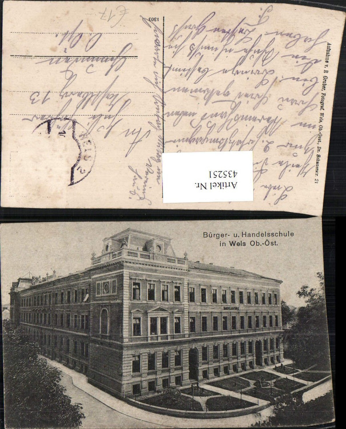 435251,Wels Bürger- und Handelsschule Schule Gebäude