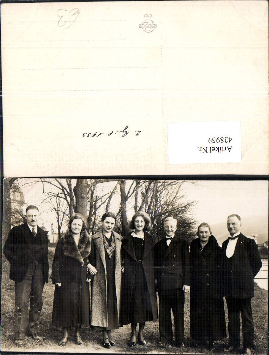438959,Foto Ak Gruppenbild Frauen Männer 1933