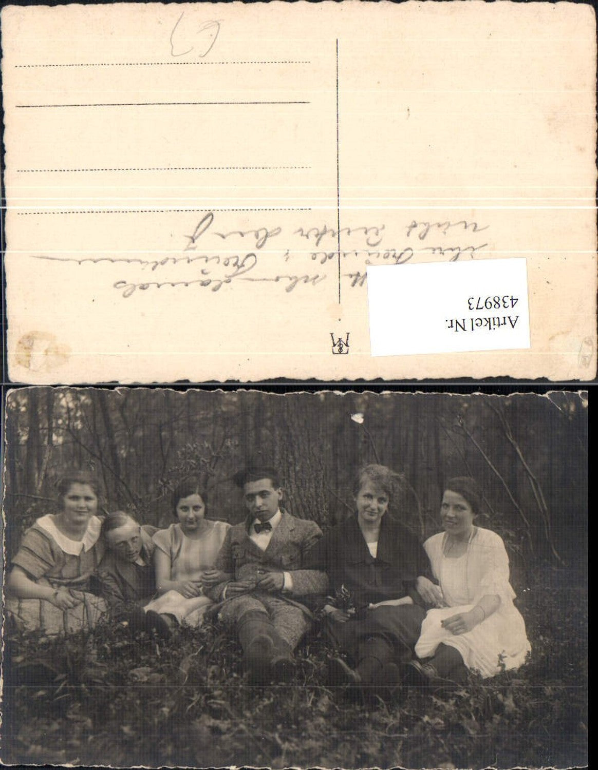 438973,Foto Ak Drei Paare in Wald sitzend