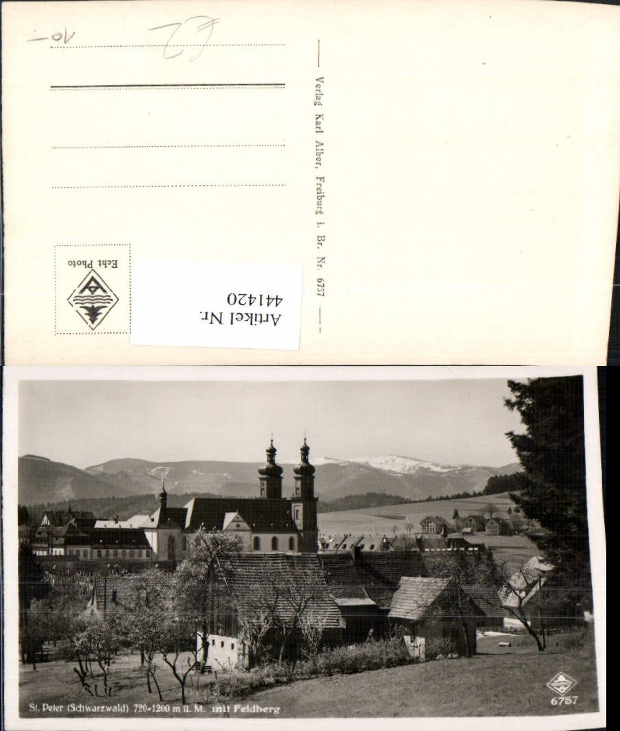 441420,St. Peter im Schwarzwald Teilansicht Kirche m. Feldberg Bergkulisse