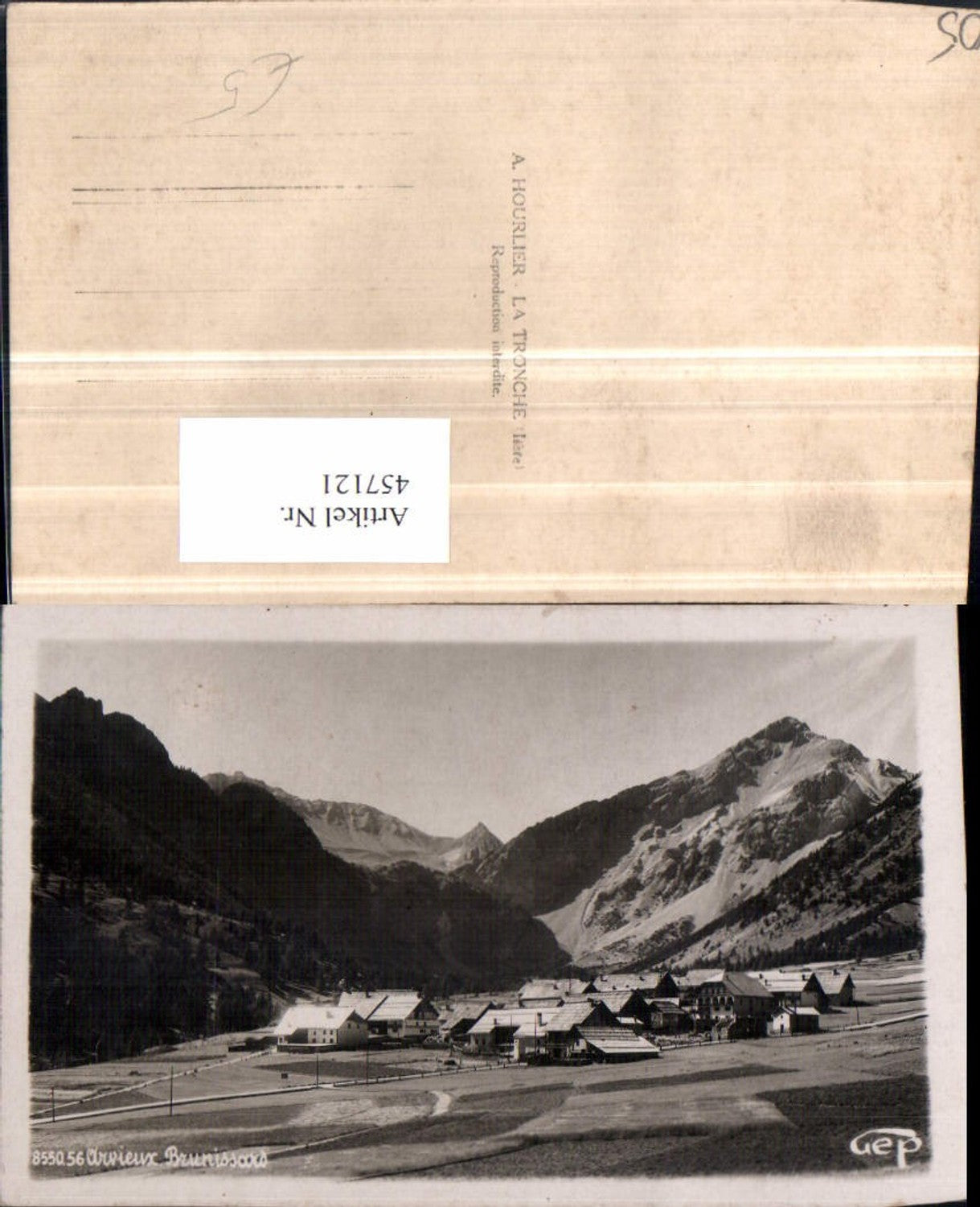 457121,Provence-Alpes-Cote-Azur Hautes-Alpes Arvieux Brunissard Totale Bergkulisse